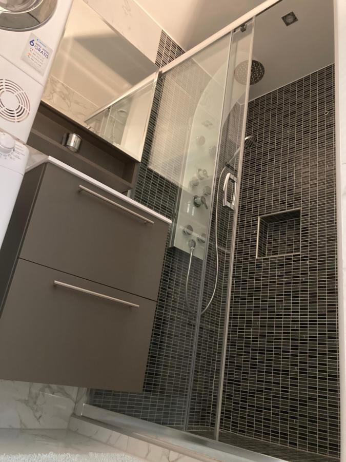 Swiss Luxury Apartment Mosonmagyaróvár المظهر الخارجي الصورة